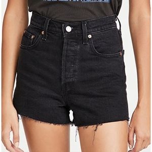 High Rise Levi's short.